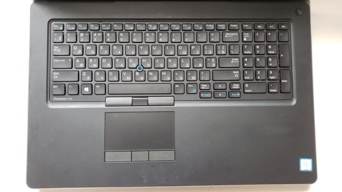 Мобильная рабочая станция Б-класс Dell Precision 7720 / 17.3" (1920x1080) IPS / Intel Core i7-7820HQ (4 (8) ядра по 2.9 - 3.9 GHz) / 32 GB DDR4 / 512 GB SSD M.2 / nVidia Quadro P5000, 16 GB GDDR5X, 256-bit / WebCam