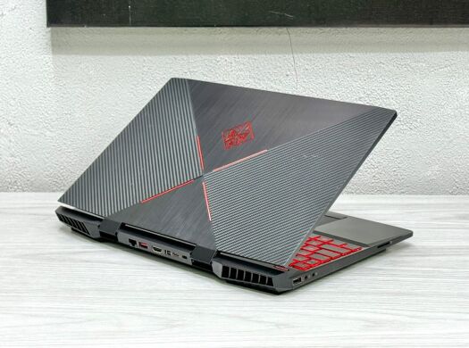 Игровой ноутбук HP Omen 15-dc0804no / 15.6" (1920x1080) IPS / Intel Core i7-8750H (6 (12) ядер по 2.2 - 4.1 GHz) / 16 GB DDR4 / 256 GB SSD M.2 + 1000 GB HDD / nVidia GeForce GTX 1060, 6 GB GDDR5, 192-bit / WebCam