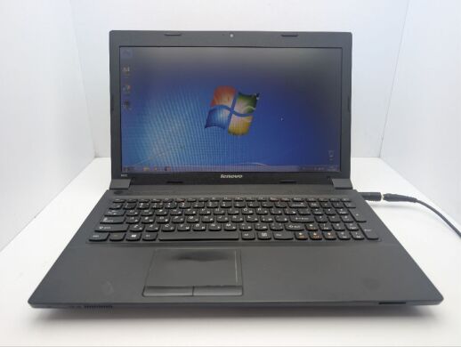 Ноутбук Lenovo B590 / 15.6" (1366x768) TN / Intel Pentium 2020M (2 ядра по 2.4 GHz) / 6 GB DDR3 / 500 GB HDD / Intel HD Graphics / WebCam / DVD-ROM / АКБ не держит
