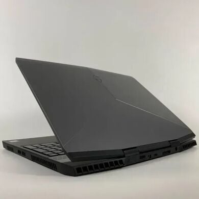 Ігровий ноутбук Б-клас Dell Alienware m15 / 15.6" (1920x1080) IPS / Intel Core i7-8750H (6 (12) ядер по 2.2 - 4.1 GHz) / 16 GB DDR4 / 512 GB SSD / nVidia GeForce GTX 1070 Max-Q, 8 GB GDDR5, 256-bit / WebCam / HDMI