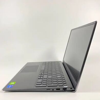 Ноутбук Б-класс Dell Vostro 5502 / 15.6" (1920x1080) IPS / Intel Core i7-1165G7 (4 (8) ядра по 2.8 - 4.7 GHz) / 16 GB DDR4 / 512 GB SSD / nVidia GeForce MX330, 2 GB GDDR5, 64-bit / WebCam / TouchID