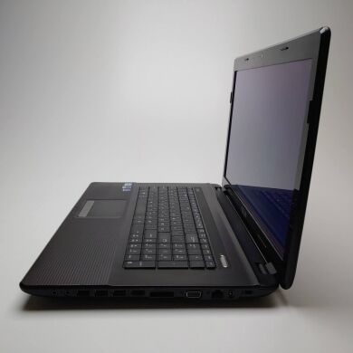 Игровой ноутбук Asus A73SD / 17.3" (1600x900) TN / Intel Core i7-2670QM (4 (8) ядра по 2.2 - 3.1 GHz) / 8 GB DDR3 / 240 GB SSD / nVidia GeForce 610M, 1 GB DDR3, 64-bit / WebCam / DVD-ROM / Win 10 Home Игровой ноутбук Asus A73SD / 17.3" (1600x900) TN / Intel Core i7-2670QM (4 (8) ядра по 2.2 - 3.1 GHz) / 8 GB DDR3 / 240 GB SSD / nVidia GeForce 610M, 1 GB DDR3, 64-bit / WebCam / DVD-ROM / Win 10 Home