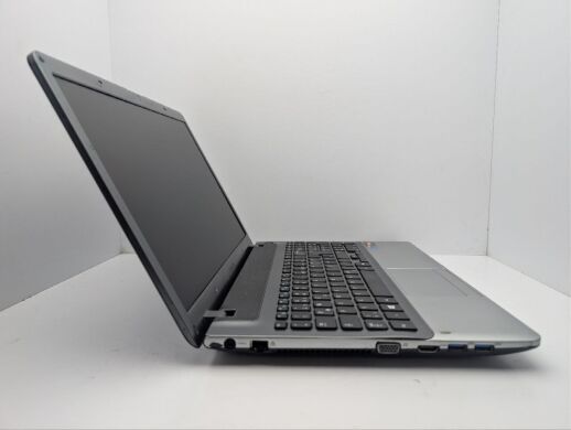 Ноутбук Samsung NP355V5C / 15.6" (1366x768) TN / AMD A6-4400M (2 (4) ядра по 2.1 GHz) / 6 GB DDR3 / 750 GB HDD / AMD Radeon HD 7520G Graphics / WebCam