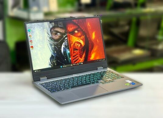 Игровой ноутбук Б-класс Lenovo LOQ 15IRX9 / 15.6" (1920x1080) IPS / Intel Core i5-13450HX (10 (16) ядер по 2.4 - 4.6 GHz) / 16 GB DDR5 / 512 GB SSD M.2 / nVidia GeForce RTX 4060, 8 GB GDDR6, 128-bit / WebCam / Win 11 Home