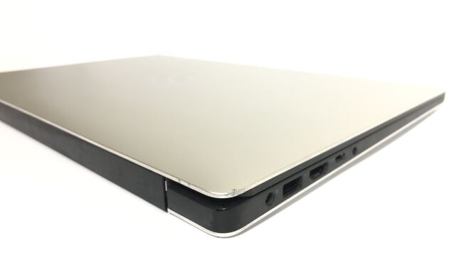 Мобильная рабочая станция Б-класс Dell Precision 5540 / 15.6" (3840x2160) IPS Touch / Intel Core i7-9850H (6 (12) ядер по 2.6 - 4.6 GHz) / 32 GB DDR4 / 512 GB SSD / nVidia Quadro T1000, 4 GB GDDR5, 128-bit / WebCam / Win 11 Pro