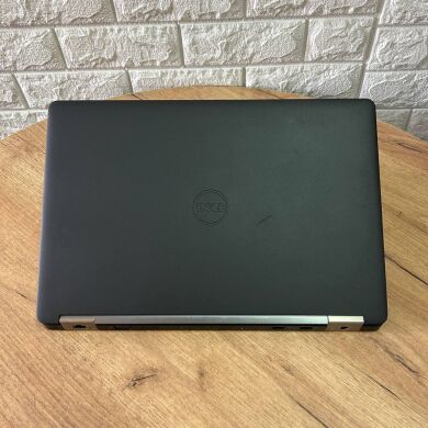 Ігровий ноутбук Б-клас Dell Latitude 5570 / 15.6" (1920x1080) IPS / Intel Core i7-6820HQ (4 (8) ядра по 2.7 - 3.6 GHz) / 16 GB DDR4 / 512 GB SSD / AMD Radeon R7 M370, 2 GB GDDR5, 128-bit / WebCam