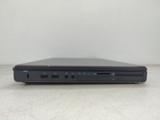 Мобільна робоча станція Dell Precision M4800 / 15.6" (1920x1080) TN / Intel Core i7-4800MQ (4 (8) ядра по 2.7 - 3.7 GHz) / 32 GB DDR3 / 256 GB SSD / nVidia Quadro K1100M, 2 GB GDDR5, 128-bit / WebCam / DVD-ROM Мобільна робоча станція Dell Precision M4800 / 15.6" (1920x1080) TN / Intel Core i7-4800MQ (4 (8) ядра по 2.7 - 3.7 GHz) / 32 GB DDR3 / 256 GB SSD / nVidia Quadro K1100M, 2 GB GDDR5, 128-bit / WebCam / DVD-ROM