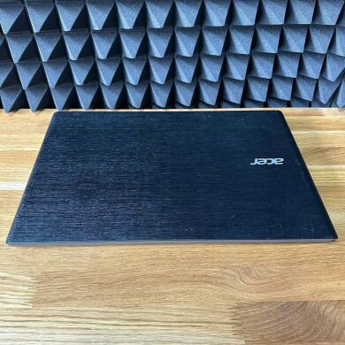Ноутбук Acer Aspire E5-772 / 17.3" (1600x900) TN / Intel Core i3-5005U (2 (4) ядра по 2.0 GHz) / 8 GB DDR3 / 256 GB SSD / nVidia GeForce 920M, 4 GB GDDR3, 64-bit / WebCam / DVD-ROM