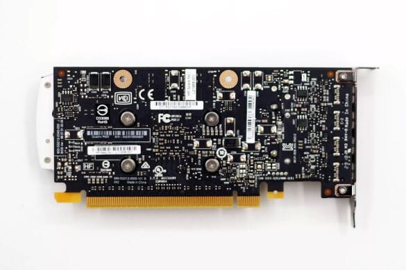 Дискретная видеокарта nVidia Quadro P620, 2 GB GDDR5, 128-bit / 4x miniDisplayPort / SFF