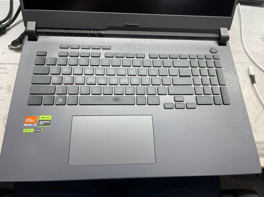 Ігровий ноутбук Б-клас Asus ROG Strix G713PI-XS96 / 17.3" (2560x1440) IPS / AMD Ryzen 9 7945HX (16 (32) ядер по 2.5 - 5.4 GHz) / 32 GB DDR5 / 960 GB SSD / nVidia GeForce RTX 4070, 8 GB GDDR6, 128-bit / WebCam