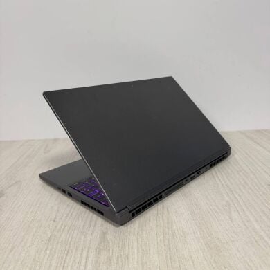 Ігровий ноутбук Б-клас Eluktronics MAX-15 / 15.6" (2560x1440) IPS / Intel Core i9-12900H (14 (20) ядер по 2.5 - 5.0 GHz) / 16 GB DDR5 / 512 GB SSD / nVidia GeForce RTX 3080, 8 GB GDDR6, 256-bit / WebCam