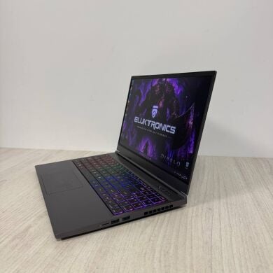 Ігровий ноутбук Б-клас Eluktronics MAX-15 / 15.6" (2560x1440) IPS / Intel Core i9-12900H (14 (20) ядер по 2.5 - 5.0 GHz) / 16 GB DDR5 / 512 GB SSD / nVidia GeForce RTX 3080, 8 GB GDDR6, 256-bit / WebCam
