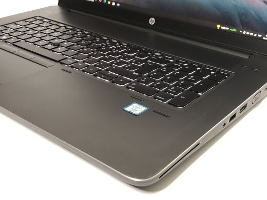 Мобильная рабочая станция Б-класс HP ZBook 17 G3 / 17.3" (1920x1080) IPS / Intel Xeon E3-1535M v5 (4 (8) ядра по 2.9 - 3.8 GHz) / 16 GB DDR4 / 256 GB SSD / nVidia Quadro M3000M, 4 GB GDDR5, 256-bit / WebCam / Win 10 Pro Мобильная рабочая станция Б-класс HP ZBook 17 G3 / 17.3" (1920x1080) IPS / Intel Xeon E3-1535M v5 (4 (8) ядра по 2.9 - 3.8 GHz) / 16 GB DDR4 / 256 GB SSD / nVidia Quadro M3000M, 4 GB GDDR5, 256-bit / WebCam / Win 10 Pro
