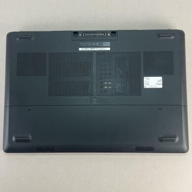 Мобильная рабочая станция Dell Precision 7710 / 17.3" (1920x1080) IPS / Intel Core i7-6820HQ (4 (8) ядра по 2.7 - 3.6 GHz) / 16 GB DDR4 / 512 GB SSD / nVidia Quadro M3000M, 4 GB GDDR5, 256-bit / WebCam