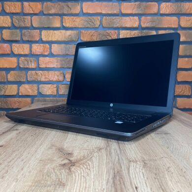 Мобільна робоча станція HP ZBook 17 G3 / 17.3" (1920x1080) IPS / Intel Core i7-6700HQ (4 (8) ядра по 2.6 - 3.5 GHz) / 16 GB DDR4 / 256 GB SSD + 500 GB HDD / nVidia Quadro M4000M, 4 GB GDDR5, 256-bit / WebCam / HDMI