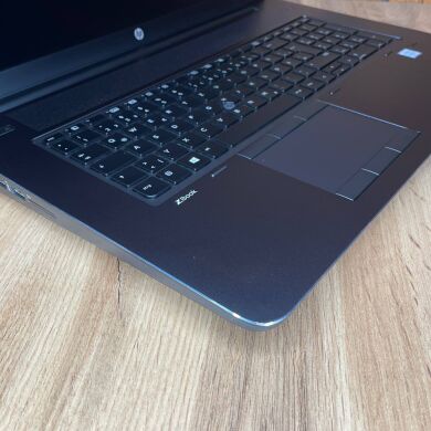 Мобільна робоча станція HP ZBook 17 G3 / 17.3" (1920x1080) IPS / Intel Core i7-6700HQ (4 (8) ядра по 2.6 - 3.5 GHz) / 16 GB DDR4 / 256 GB SSD + 500 GB HDD / nVidia Quadro M4000M, 4 GB GDDR5, 256-bit / WebCam / HDMI