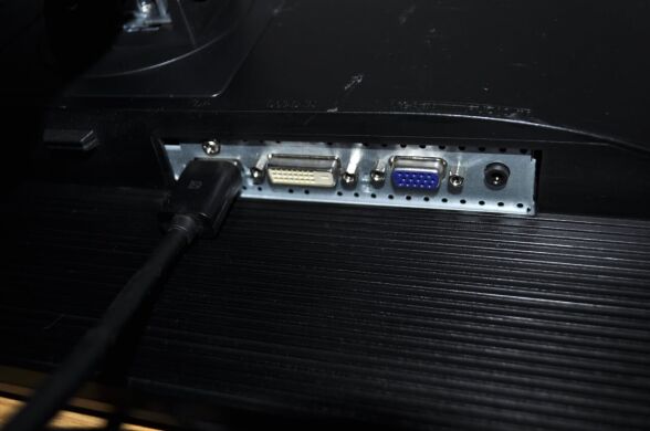 Монитор Б-класс Acer Professional B226HQL / 22" (1920x1080) TN / VGA, DVI, DisplayPort / Встроенные колонки 1x 1W + Без кабелей