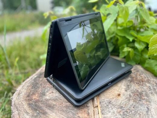 Нетбук-трансформер Lenovo ThinkPad Yoga 11e / 11.6" (1366x768) TN Touch / Intel Celeron N3450 (4 ядра по 1.1 - 2.2 GHz) / 4 GB DDR3 / 128 GB SSD / Intel HD Graphics 500 / WebCam / Win 10 Pro