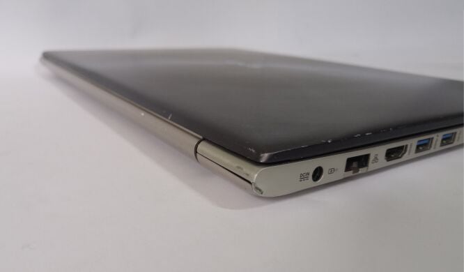 Ноутбук Б-клас Asus ZenBook U500V / 15.6'' (2880x1620) IPS / Intel Core i7-3632QM (4 (8) ядра по 2.2 - 3.2 GHz) / 8 GB DDR3 / 256 GB SSD / nVidia GeForce GT 650M, 2 GB GDDR3, 128-bit / WebCam / HDMI Ноутбук Б-клас Asus ZenBook U500V / 15.6'' (2880x1620) IPS / Intel Core i7-3632QM (4 (8) ядра по 2.2 - 3.2 GHz) / 8 GB DDR3 / 256 GB SSD / nVidia GeForce GT 650M, 2 GB GDDR3, 128-bit / WebCam / HDMI