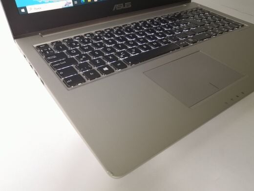 Ноутбук Б-клас Asus ZenBook U500V / 15.6'' (2880x1620) IPS / Intel Core i7-3632QM (4 (8) ядра по 2.2 - 3.2 GHz) / 8 GB DDR3 / 256 GB SSD / nVidia GeForce GT 650M, 2 GB GDDR3, 128-bit / WebCam / HDMI Ноутбук Б-клас Asus ZenBook U500V / 15.6'' (2880x1620) IPS / Intel Core i7-3632QM (4 (8) ядра по 2.2 - 3.2 GHz) / 8 GB DDR3 / 256 GB SSD / nVidia GeForce GT 650M, 2 GB GDDR3, 128-bit / WebCam / HDMI