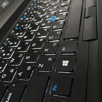 Ноутбук Dell Latitude 5580 / 15.6" (1920x1080) IPS / Intel Core i5-6440HQ (4 ядра по 2.6 - 3.5 GHz) / 16 GB DDR4 / 512 GB SSD / nVidia GeForce 940MX, 2 GB GDDR5, 64-bit / HDMI / WebCam