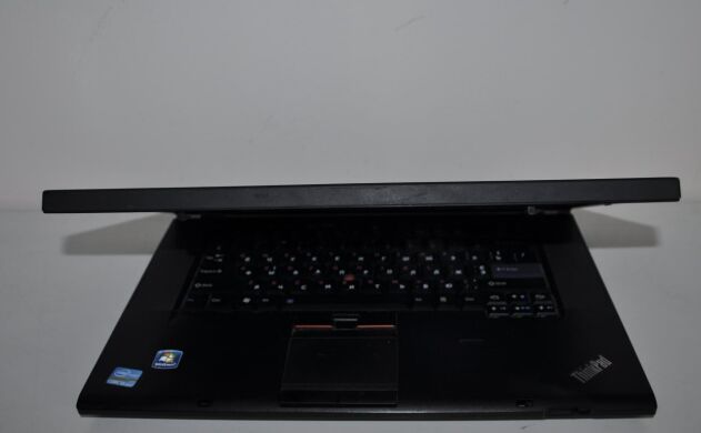 Ноутбук Lenovo ThinkPad T520 / 15.6" (1366x768) TN / Intel Core i5-2520M (2 (4) ядра по 2.5 - 3.2 GHz) / 12 GB DDR3 / 120 GB SSD NEW / Intel HD Graphics 3000 / WebCam / DVD-ROM