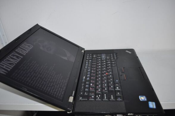 Ноутбук Lenovo ThinkPad T520 / 15.6" (1366x768) TN / Intel Core i5-2520M (2 (4) ядра по 2.5 - 3.2 GHz) / 12 GB DDR3 / 120 GB SSD NEW / Intel HD Graphics 3000 / WebCam / DVD-ROM