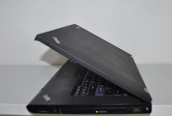 Ноутбук Lenovo ThinkPad T520 / 15.6" (1366x768) TN / Intel Core i5-2520M (2 (4) ядра по 2.5 - 3.2 GHz) / 12 GB DDR3 / 120 GB SSD NEW / Intel HD Graphics 3000 / WebCam / DVD-ROM