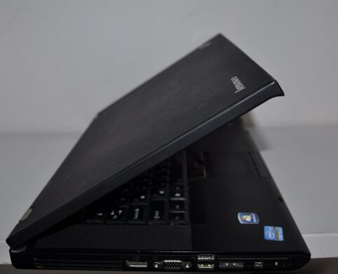 Ноутбук Lenovo ThinkPad T520 / 15.6" (1366x768) TN / Intel Core i5-2520M (2 (4) ядра по 2.5 - 3.2 GHz) / 12 GB DDR3 / 120 GB SSD NEW / Intel HD Graphics 3000 / WebCam / DVD-ROM