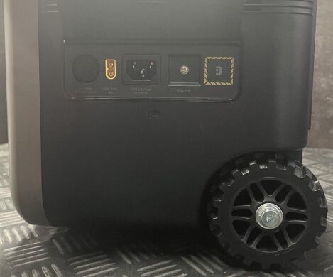 Зарядна станція Zendure SuperBase Pro 1500 / 2000W / 1440 Вт⋅ч / LiFePO4