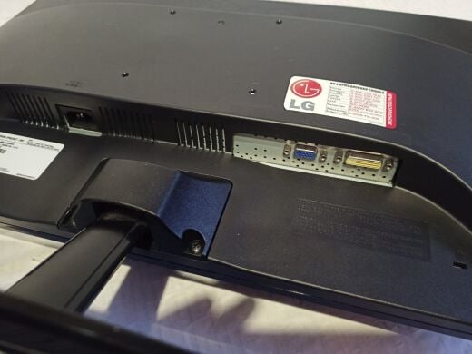 Монитор LG Flatron IPS235T-BN / 23" (1920x1080) IPS / VGA, DVI / VESA 100x100 Монитор LG Flatron IPS235T-BN / 23" (1920x1080) IPS / VGA, DVI / VESA 100x100