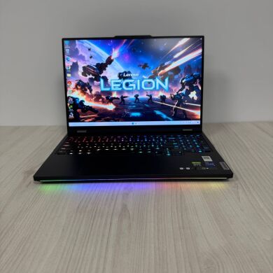 Игровой ноутбук Б-класс Lenovo Legion Pro 7 16IRX8H / 16" (2560x1600) IPS / Intel Core i9-13900HX (24 (32) ядра по 3.9 - 5.4 GHz) / 32 GB DDR5 / 1000 GB SSD NVMe / nVidia GeForce RTX 4080, 12 GB GDDR6, 192-bit / WebCam