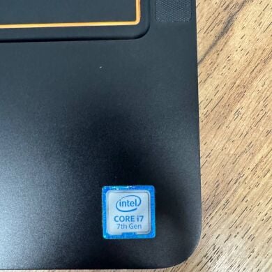 Ігровий ноутбук Б-клас Razer Blade 17 RZ09-0220 / 17.3" (1920x1080) IPS / Intel Core i7-7700HQ (4 (8) ядра по 2.8 - 3.8 GHz) / 16 GB DDR4 / 500 GB SSD / nVidia GeForce GTX 1060, 6 GB GDDR5, 192-bit / WebCam