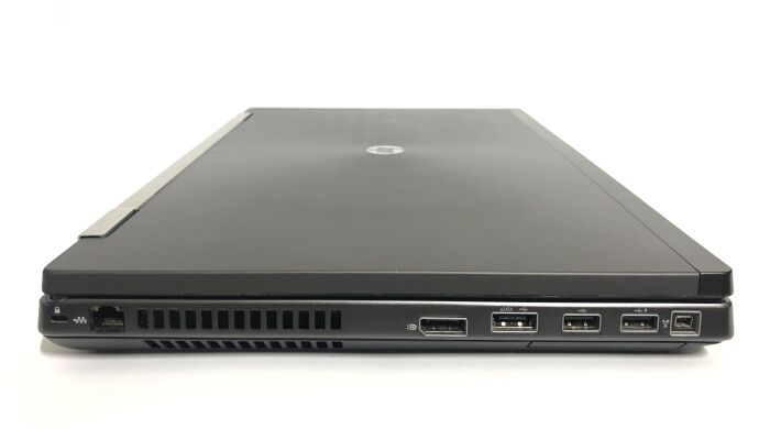 Мобільна робоча станція Б-клас HP EliteBook 8560w / 15.6" (1920x1080) TN / Intel Core i7-2630QM (4 (8) ядра по 2.0 - 2.9 GHz) / 8 GB DDR3 / 256 GB SSD / nVidia Quadro 1000M, 2 GB DDR3, 128-bit / WebCam / DVD-ROM