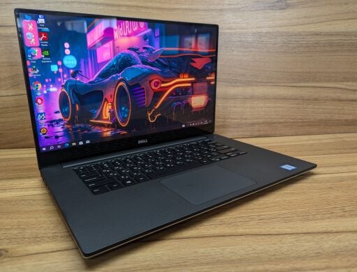 Ігровий ноутбук Dell XPS 15 9550 / 15.6" (3840x2160) IPS Touch / Intel Core i7-6700HQ (4 (8) ядра по 2.6 - 3.5 GHz) / 16 GB DDR4 / 480 GB SSD / nVidia GeForce GTX 960M, 2 GB GDDR5, 128-bit / HDMI / Windows 10