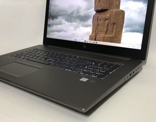 Мобільна робоча станція HP ZBook 17 G6 / 17.3" (1920x1080) IPS / Intel Core i7-9850H (6 (12) ядер по 2.6 - 4.6 GHz) / 32 GB DDR4 / 512 GB SSD NVMe / nVidia Quadro RTX 3000, 6 GB GDDR6, 192-bit / WebCam / Win 11 Pro