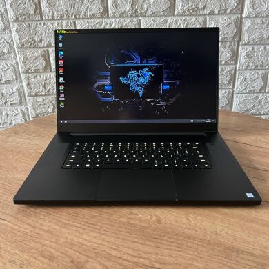 Ігровий ноутбук Б-клас Razer Blade 17 RZ09-0287 / 17.3" (1920x1080) IPS / Intel Core i7-9750H (6 (12) ядер по 2.6 - 4.5 GHz) / 16 GB DDR4 / 512 GB SSD NVMe / nVidia GeForce RTX 2080 Max-Q, 8 GB GDDR6, 256-bit