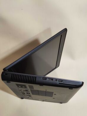 Мобильная рабочая станция HP ZBook 17 G2 / 17.3" (1920x1080) TN / Intel Core i7-4800MQ (4 (8) ядра по 2.7 - 3.7 GHz) / 8 GB DDR3 / 256 GB SSD / nVidia Quadro K1100M, 2 GB GDDR5, 128-bit / WebCam / DVD-ROM