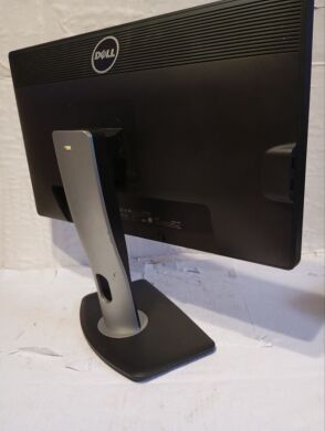 Комплект ПК: Fujitsu Esprimo E700 E85+ SFF / Intel Core i5-2400 (4 ядра по 3.1 - 3.4 GHz) / 8 GB DDR3 / 500 GB HDD / Intel HD Graphics 2000 / DVD-ROM + Монитор Dell P2412Hb / 24" (1920x1080) TN / 1x DVI, 1x VGA, 3x USB 2.0 Комплект ПК: Fujitsu Esprimo E700 E85+ SFF / Intel Core i5-2400 (4 ядра по 3.1 - 3.4 GHz) / 8 GB DDR3 / 500 GB HDD / Intel HD Graphics 2000 / DVD-ROM + Монитор Dell P2412Hb / 24" (1920x1080) TN / 1x DVI, 1x VGA, 3x USB 2.0