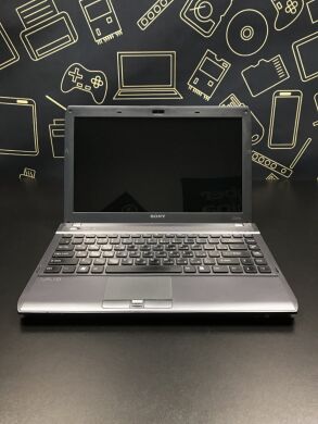 Ноутбук Sony Vaio VPCS11M9R / 13.3" (1366x768) TN / Intel Core i5-520M (2 (4) ядра по 2.4 -2.9 GHz) / 4 GB DDR3 / 120 GB SSD / Intel HD Graphics / WebCam / DVD-ROM