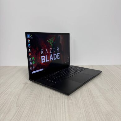 Ігровий ноутбук Б-клас Razer Blade 15 RZ09-0409 / 15.6" (1920x1080) IPS / Intel Core i7-10875H (8 (16) ядер по 2.3 - 5.1 GHz) / 16 GB DDR4 / 1000 GB SSD NVMe / nVidia GeForce RTX 2080 Super Max-Q, 8 GB GDDR6, 256-bit / WebCam