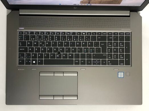 Мобільна робоча станція HP ZBook 17 G6 / 17.3" (1920x1080) IPS / Intel Core i7-9850H (6 (12) ядер по 2.6 - 4.6 GHz) / 32 GB DDR4 / 512 GB SSD NVMe / nVidia Quadro RTX 3000, 6 GB GDDR6, 192-bit / WebCam / Win 11 Pro