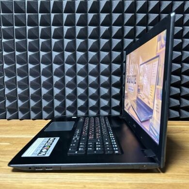Ноутбук Б-клас Acer Aspire E5-774 / 17.3" (1920x1080) TN / Intel Core i5-6300U (2 (4) ядра по 2.4 - 3.0 GHz) / 8 GB DDR4 / 128 GB SSD / Intel HD Graphics 520 / WebCam / Win 10 Ноутбук Б-клас Acer Aspire E5-774 / 17.3" (1920x1080) TN / Intel Core i5-6300U (2 (4) ядра по 2.4 - 3.0 GHz) / 8 GB DDR4 / 128 GB SSD / Intel HD Graphics 520 / WebCam / Win 10