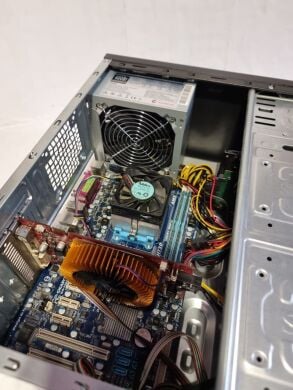 ПК Б-клас Crown Tower / AMD Phenom II X2 555 (2 ядра по 3.2 GHz) / 8 GB DDR3 / 250 GB HDD / nVidia GeForce 9600 GT, 512 MB GDDR3, 256-bit / 400W