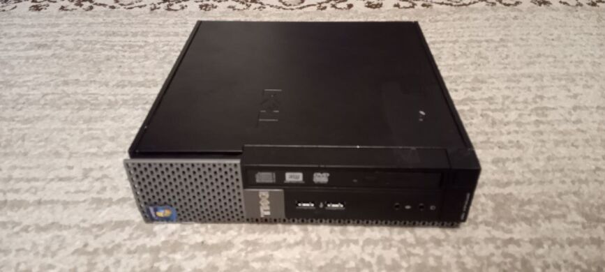 ПК Б-клас Dell OptiPlex 790 USFF / Intel Core i7-2600S (4 (8) ядра по 2.8 - 3.8 GHz) / 4 GB DDR3 / 120 GB SSD / Intel HD Graphics 2000 / DVD-RW ПК Б-клас Dell OptiPlex 790 USFF / Intel Core i7-2600S (4 (8) ядра по 2.8 - 3.8 GHz) / 4 GB DDR3 / 120 GB SSD / Intel HD Graphics 2000 / DVD-RW