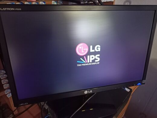 Монитор LG Flatron IPS235T-BN / 23" (1920x1080) IPS / VGA, DVI / VESA 100x100 Монитор LG Flatron IPS235T-BN / 23" (1920x1080) IPS / VGA, DVI / VESA 100x100