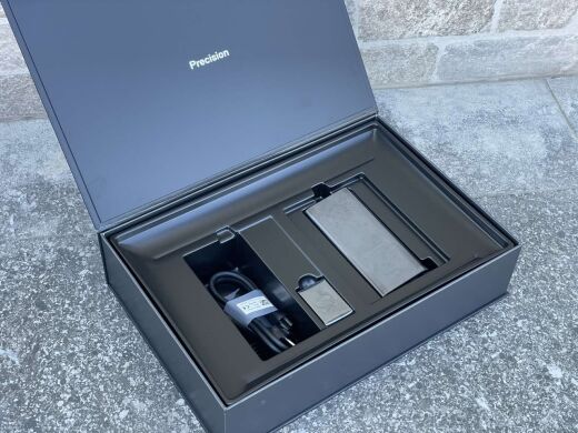 Игровой ноутбук Dell Precision 5560 / 15.6" (1920x1080) IPS / Intel Core i7-11850H (8 (16) ядeр по 2.5 - 4.8 GHz) / 16 GB DDR4 / 512 GB SSD / nVidia RTX A2000, 4 GB GDDR6, 128-bit / WebCam / АКБ NEW / Win 10 Pro