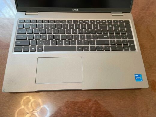 Мобільна робоча станція Dell Precision 3561 / 15.6" (1920x1080) IPS / Intel Core i7-11850H (8 (16) ядра по 2.5 - 4.8 GHz) / 16 GB DDR4 / 256 GB SSD / nVidia Quadro T600, 4 GB GDDR6, 128-bit / WebCam