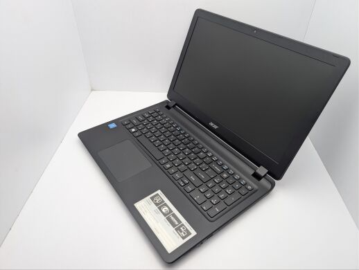 Ноутбук Acer Aspire ES1-532 / 15.6" (1366x768) TN / Intel Pentium N4200 (4 ядра по 1.1 - 2.5 GHz) / 8 GB DDR3 / 320 GB HDD / Intel HD Graphics 505 / WebCam