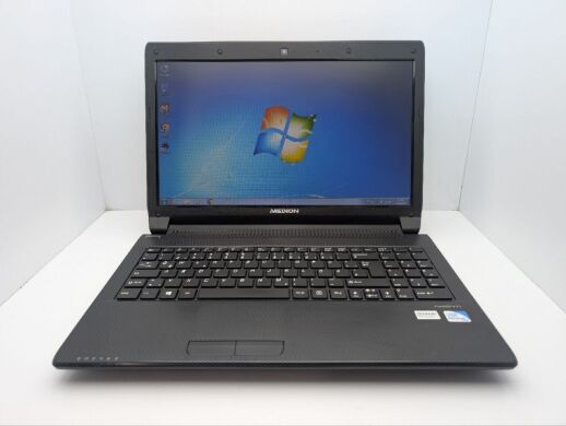 Ноутбук Medion Akoya E6227 / 15.6" (1366x768) TN / Intel Core i7-3630QM (4 (8) ядра по 2.4 - 3.4 GHz) / 8 GB DDR3 / 500 GB HDD / Intel HD Graphics 4000 / WebCam / DVD-ROM Ноутбук Medion Akoya E6227 / 15.6" (1366x768) TN / Intel Core i7-3630QM (4 (8) ядра по 2.4 - 3.4 GHz) / 8 GB DDR3 / 500 GB HDD / Intel HD Graphics 4000 / WebCam / DVD-ROM